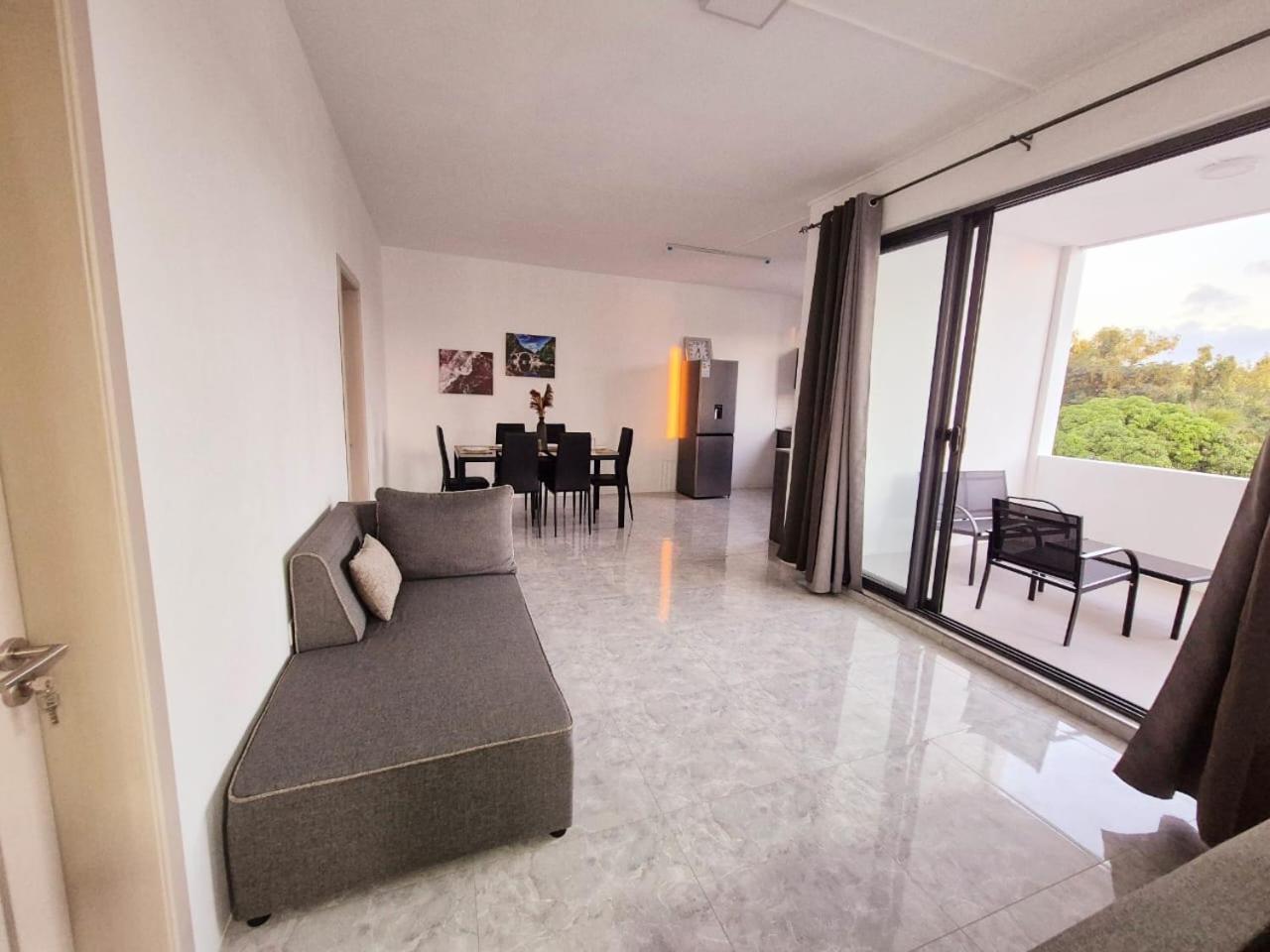Skyview Apartment- Rooftop Penthouse With Sunset & Sea Views Flic-en-Flacq 外观 照片